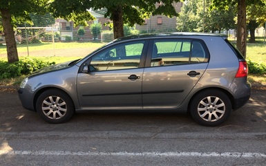 Vendo Vw Golf. 1.00 Fsi benzina Vendo Vw Golf. 1.00 Fsi benzina