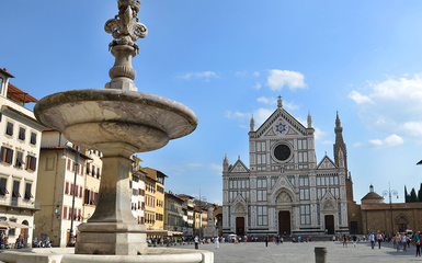 La Basilica di Santa Croce e la sua storia La Basilica di Santa Croce e la sua storia