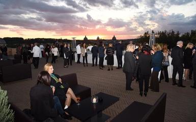 Aperitivo sulla terrazza Caffarelli al Campidoglio Aperitivo sulla terrazza Caffarelli al Campidoglio