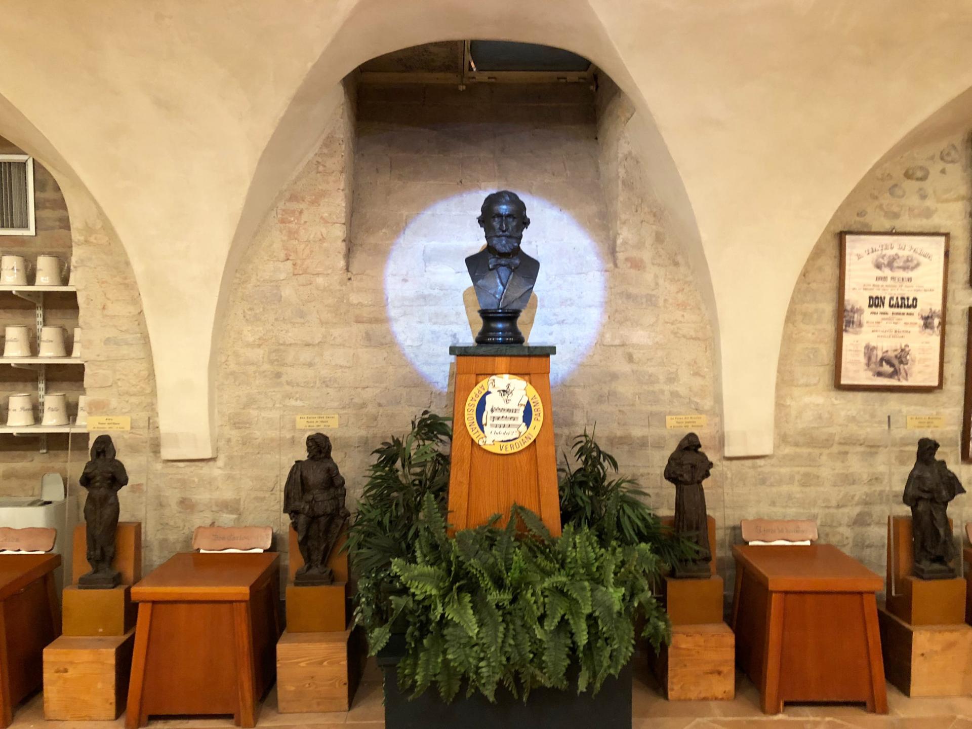 Sede Club dei 27 Statua Verdi | Crédit Agricole Sede Club dei 27 Statua Verdi | Crédit Agricole