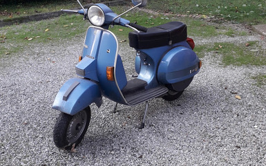 Vespa PX E Arcobaleno Vespa PX E Arcobaleno