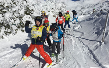 Sciare ad Andalo con la famiglia e i maestri di sci Sciare ad Andalo con la famiglia e i maestri di sci