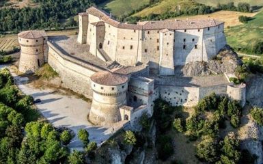 Week-end a Gradara e San Leo e visita di Pesaro Week-end a Gradara e San Leo e visita di Pesaro