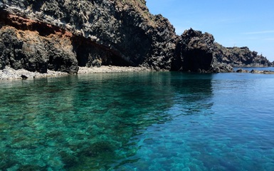 Tour di Pantelleria fra mare ed esperienze suggestive