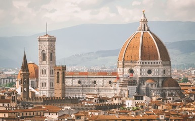 Visitiamo il Duomo di Firenze Visitiamo il Duomo di Firenze