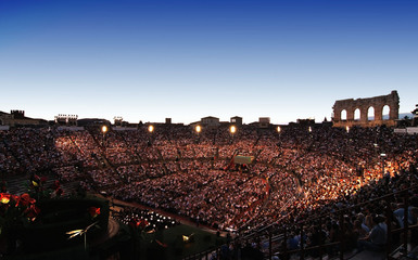 ARENA DI VERONA - TOSCA ARENA DI VERONA - TOSCA