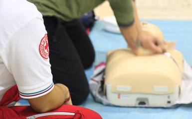 CORSO DI PRIMO SOCCORSO E PREVENZIONE INFORTUNI - MILANO CORSO DI PRIMO SOCCORSO E PREVENZIONE INFORTUNI - MILANO