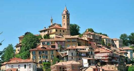 Week end nelle Langhe: Castiglione Falletto, Monticello, Diano, Neive, Monforte 