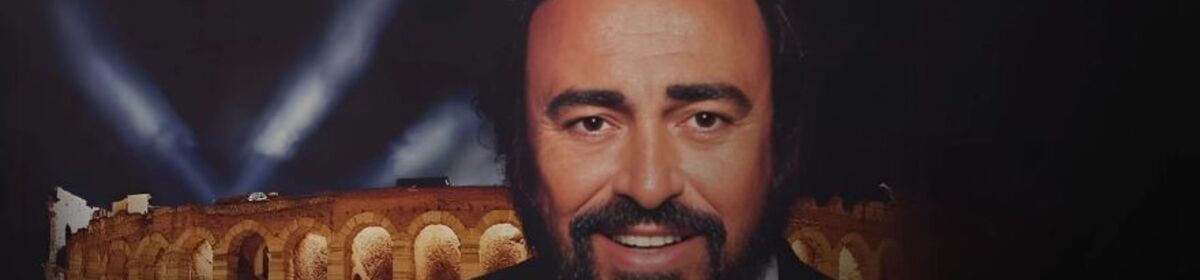 Banner pavarotti memorial.